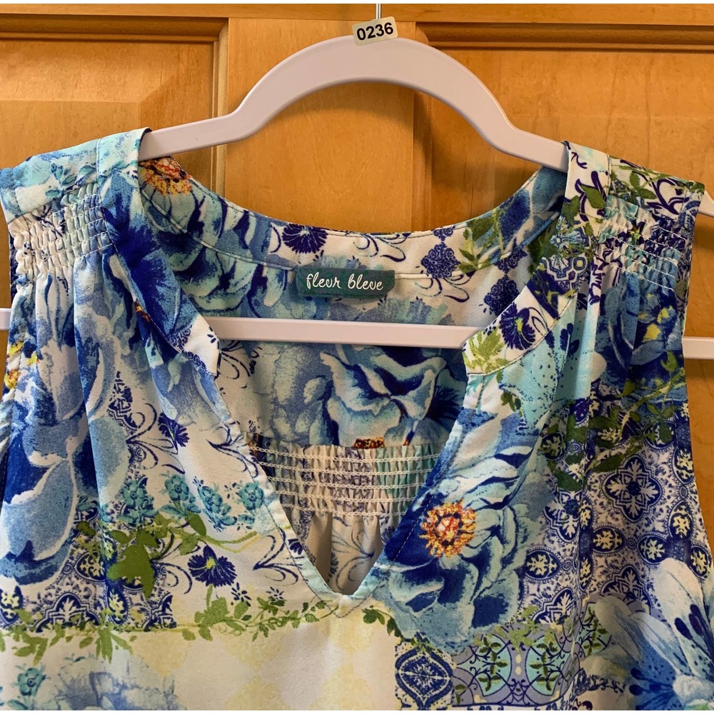 *K236 Fleur Bleve Women's Sleeveless Blouse Sz Lrg Floral Print Vneck Multi EUC - Picture 3 of 10